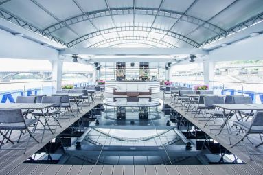 Silver Wave Dinner Cruises along Dnipro River