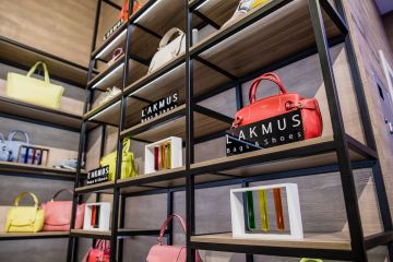 L’AKMUS Bags & Shoes Store Opening in Ocean Plaza