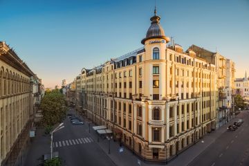 Radisson Blu Hotel, Kyiv Presented 88 Renovated Rooms