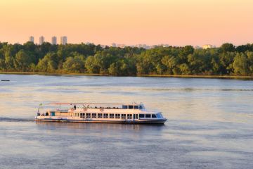 Kyiv Summer Attractions: the Dnipro Cruises