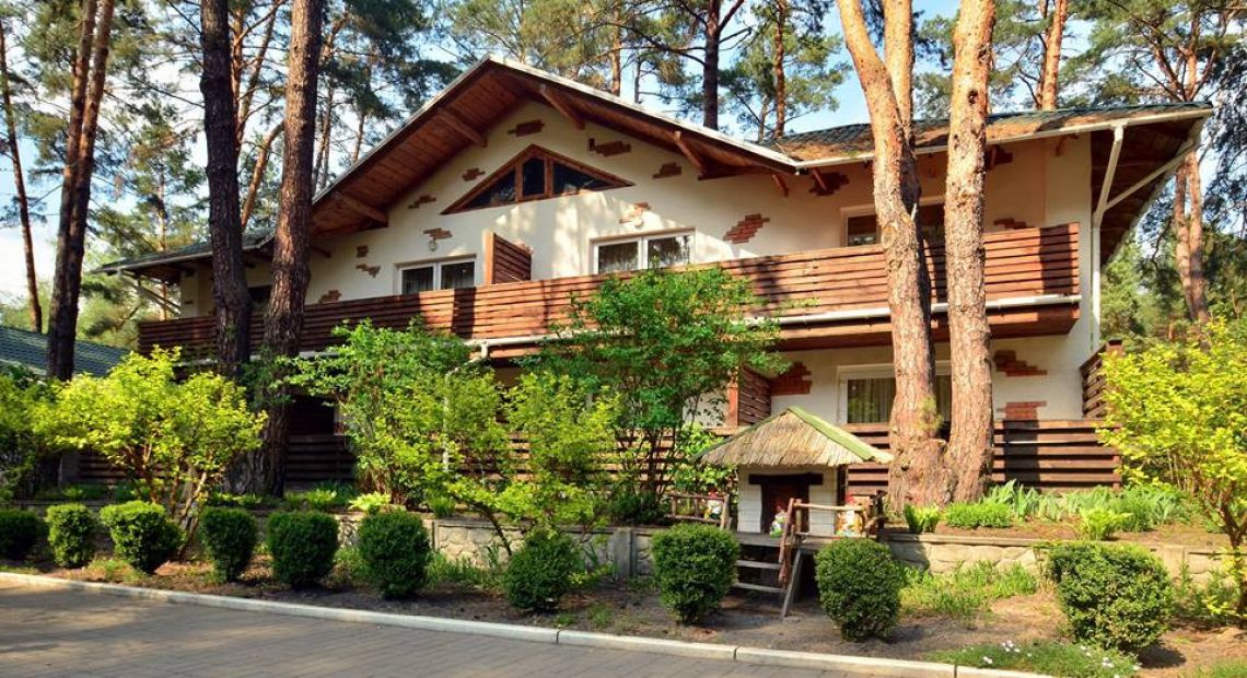 Good Wood Country Complex near Kiev