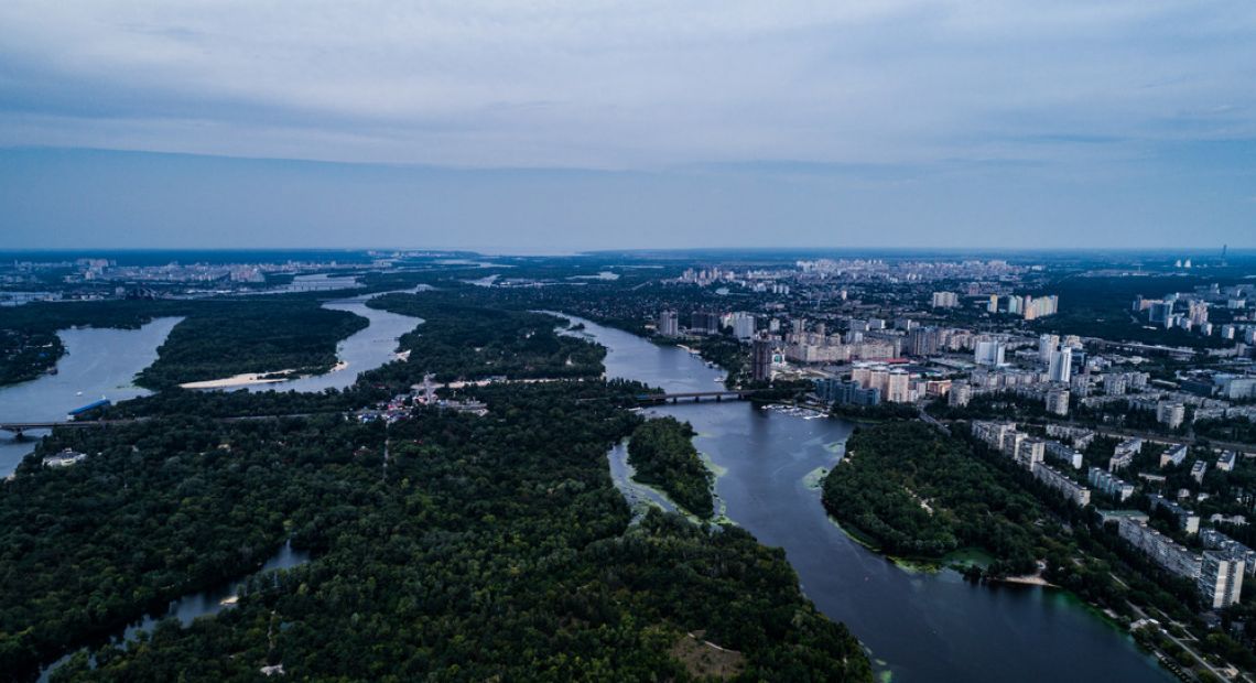 Attractions in Hydro Park in Kyiv