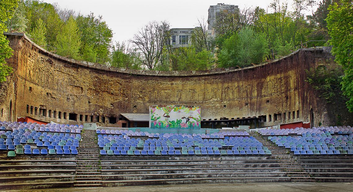 green theatre in kyiv