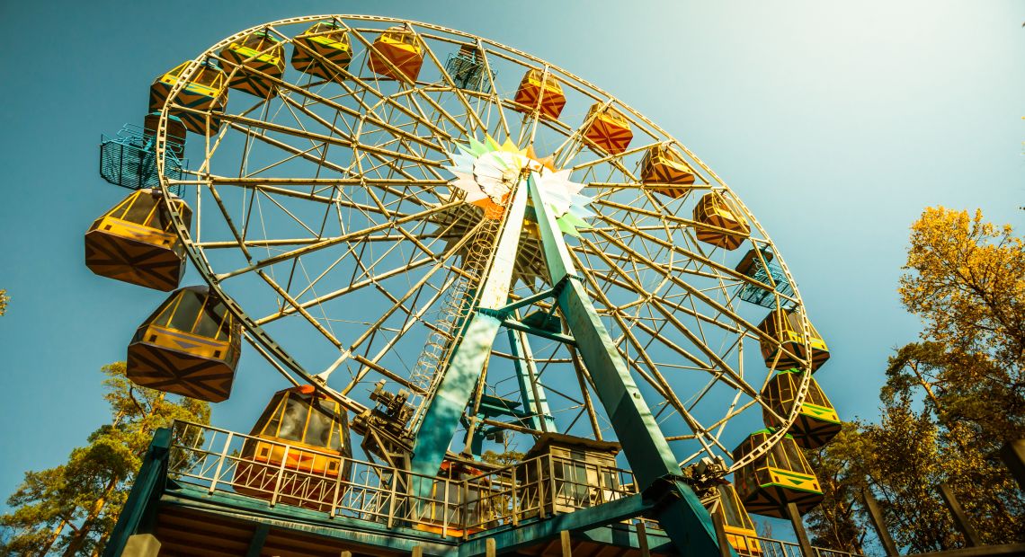 Old ferris wheel in autumn