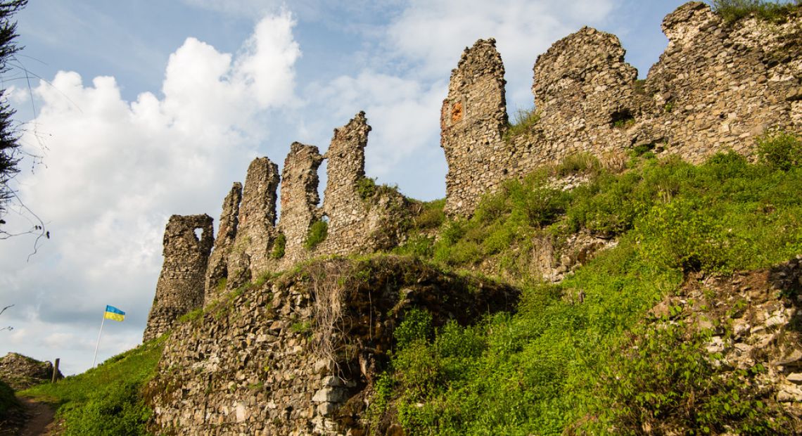 ruins of khust castle