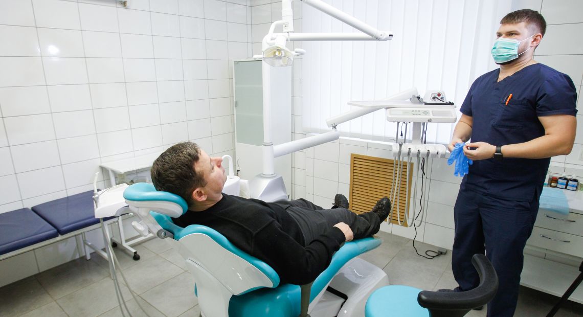 Man at the dentist's