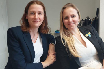 Надія Олареан та Люба Бондаренко