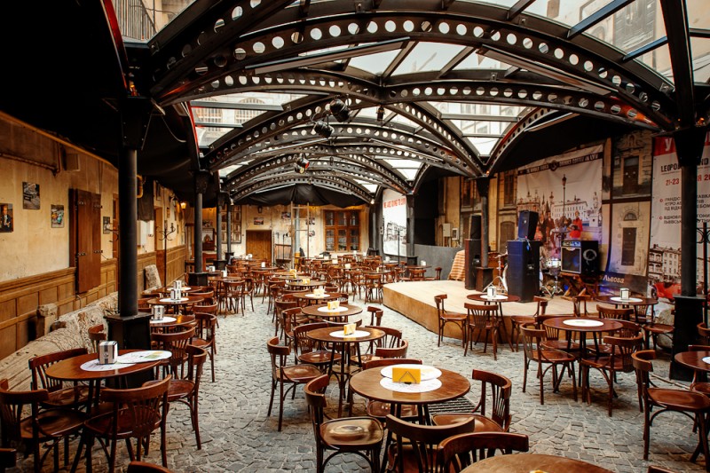 open-air cafe in Lviv