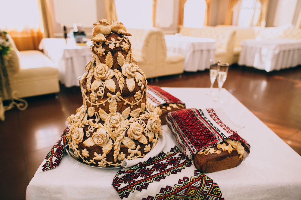 Traditional Ukrainian wedding cake