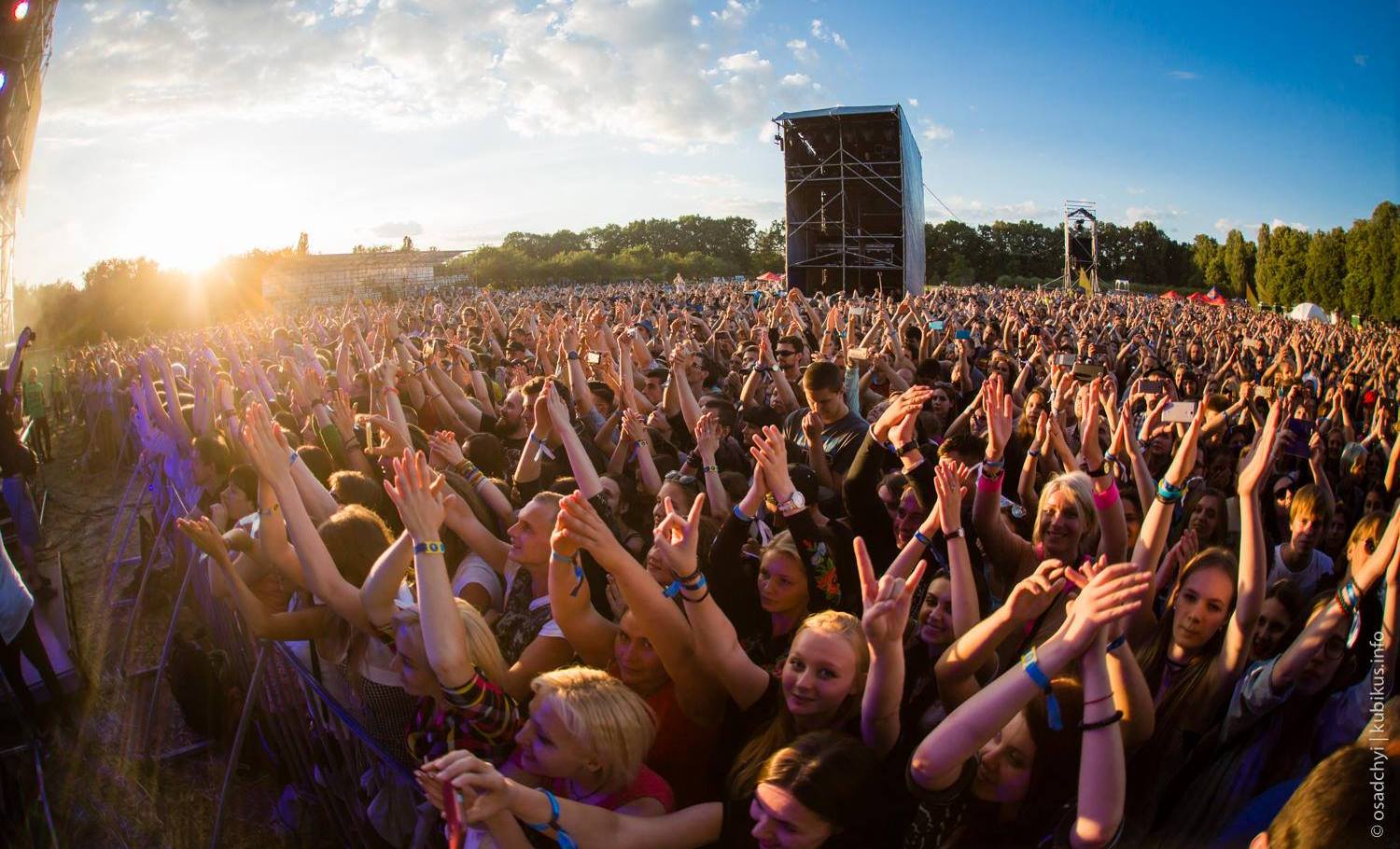 People cheering at Atlas Weekend festival