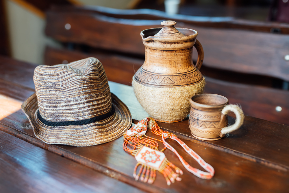 hat on the table