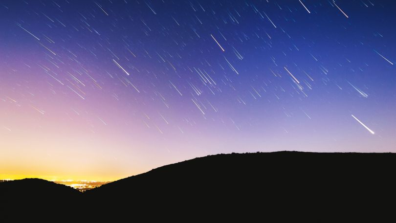 meteor shower upon mountains