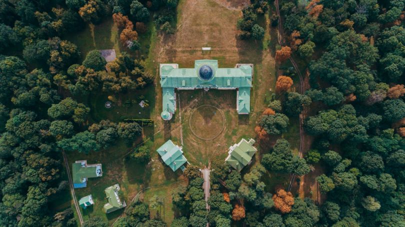 overview of Kachanivka palace and garden