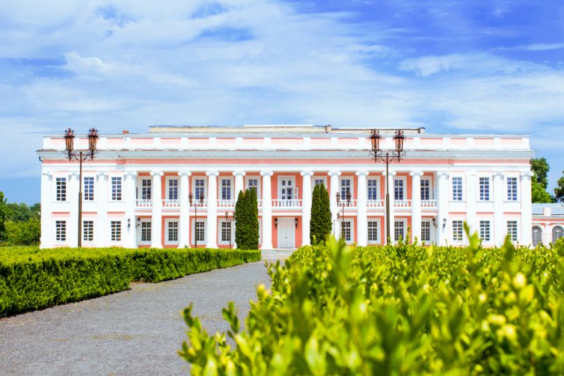 beutiful palace in tulchyn