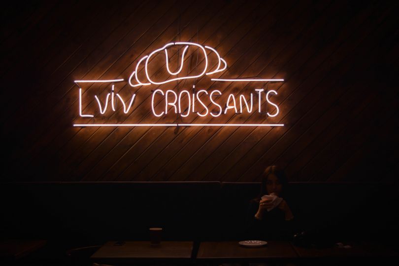 Lviv croissants neon sign