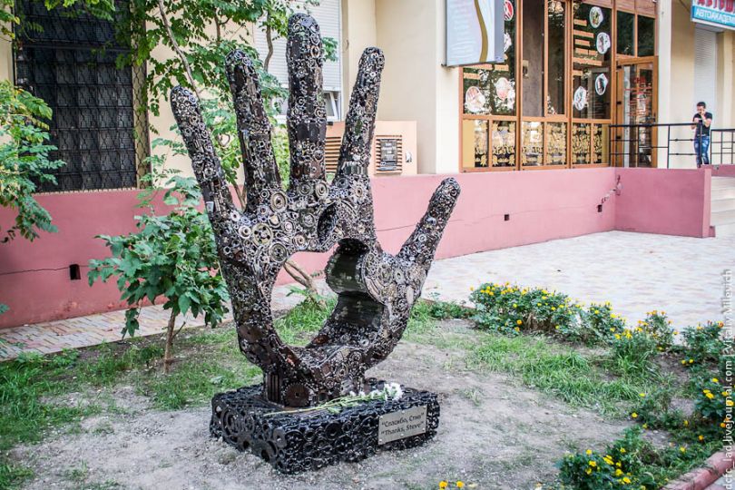 Thanks, Steve! monument to Steve Jobs in Odesa