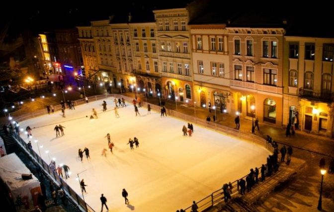 Ice rink on Rynok Square