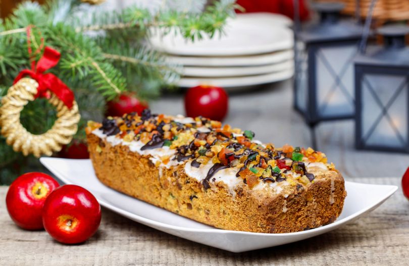 Cake with apples and christmas decorations