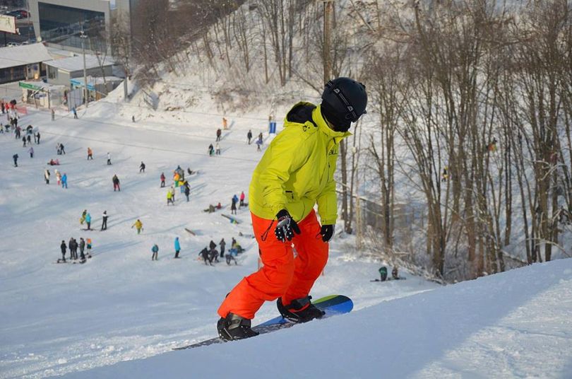 Snowboarder at Protasiv Yar in Kyiv