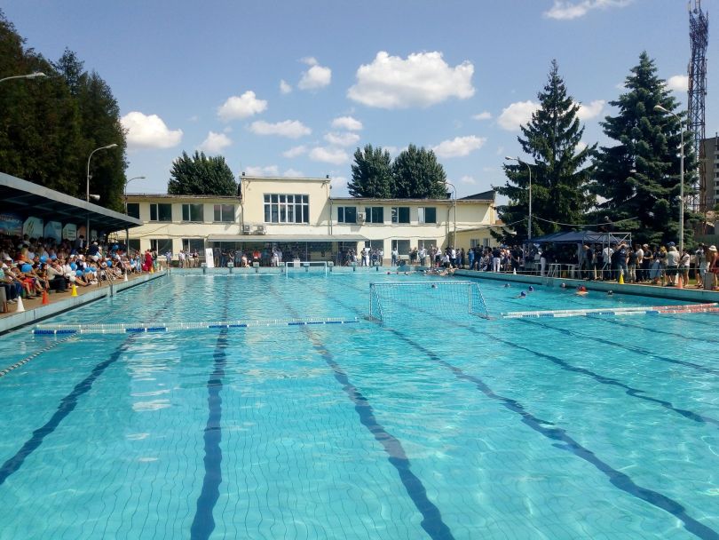 Clean water in the pool