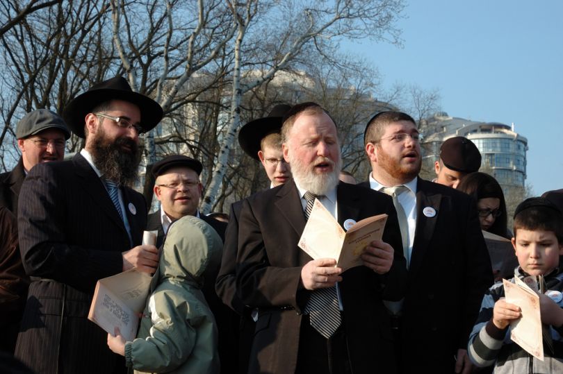 Orthodox jews praying